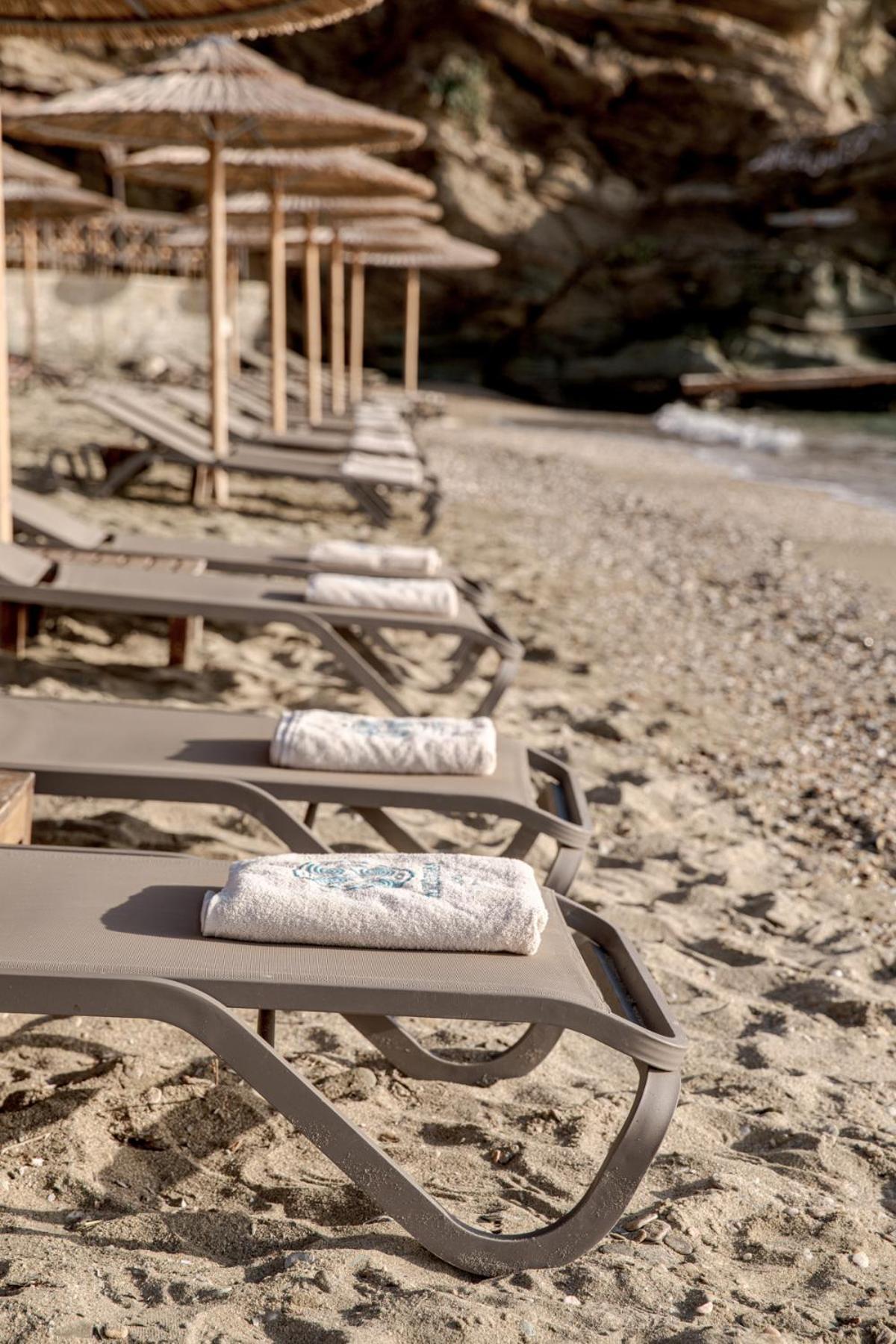 Aneroussa Beach Hotel Mpatsi Eksteriør billede