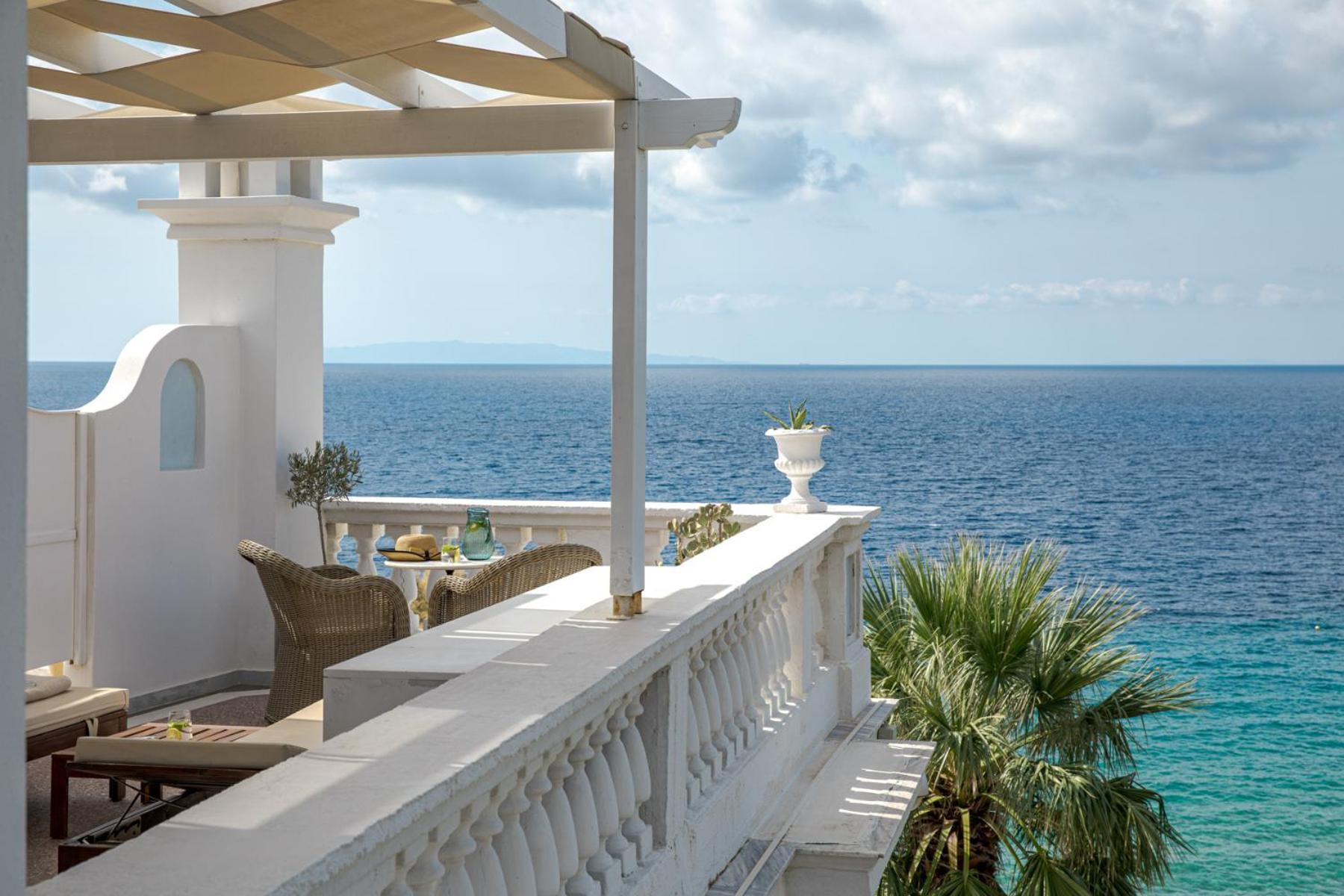 Aneroussa Beach Hotel Mpatsi Eksteriør billede