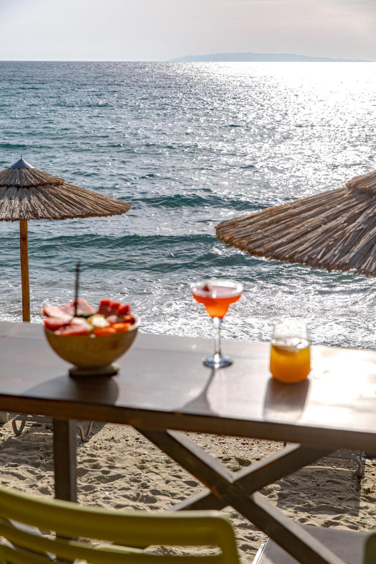 Aneroussa Beach Hotel Mpatsi Eksteriør billede